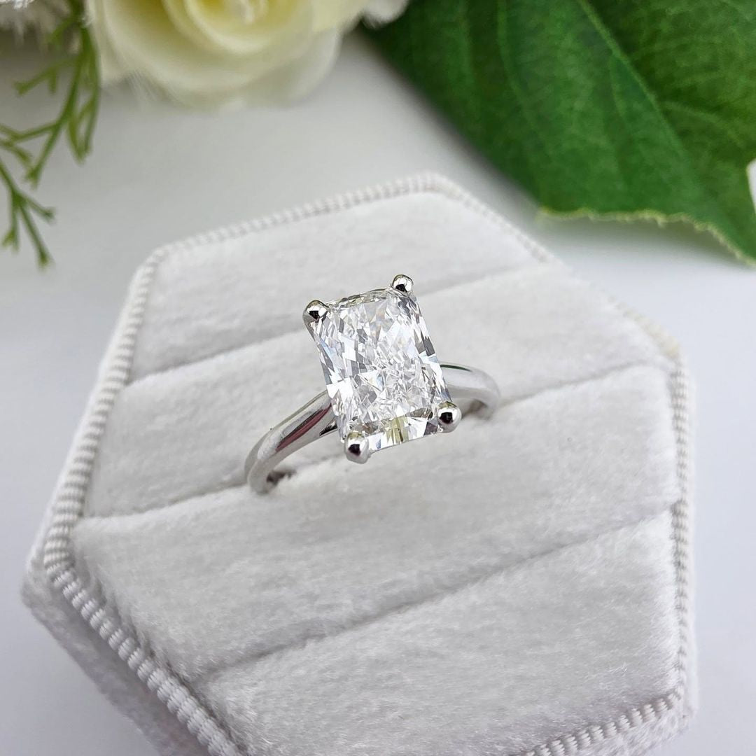 18ct White Gold 2.00ct Radiant Lab Grown Diamond Ring IGI Certified