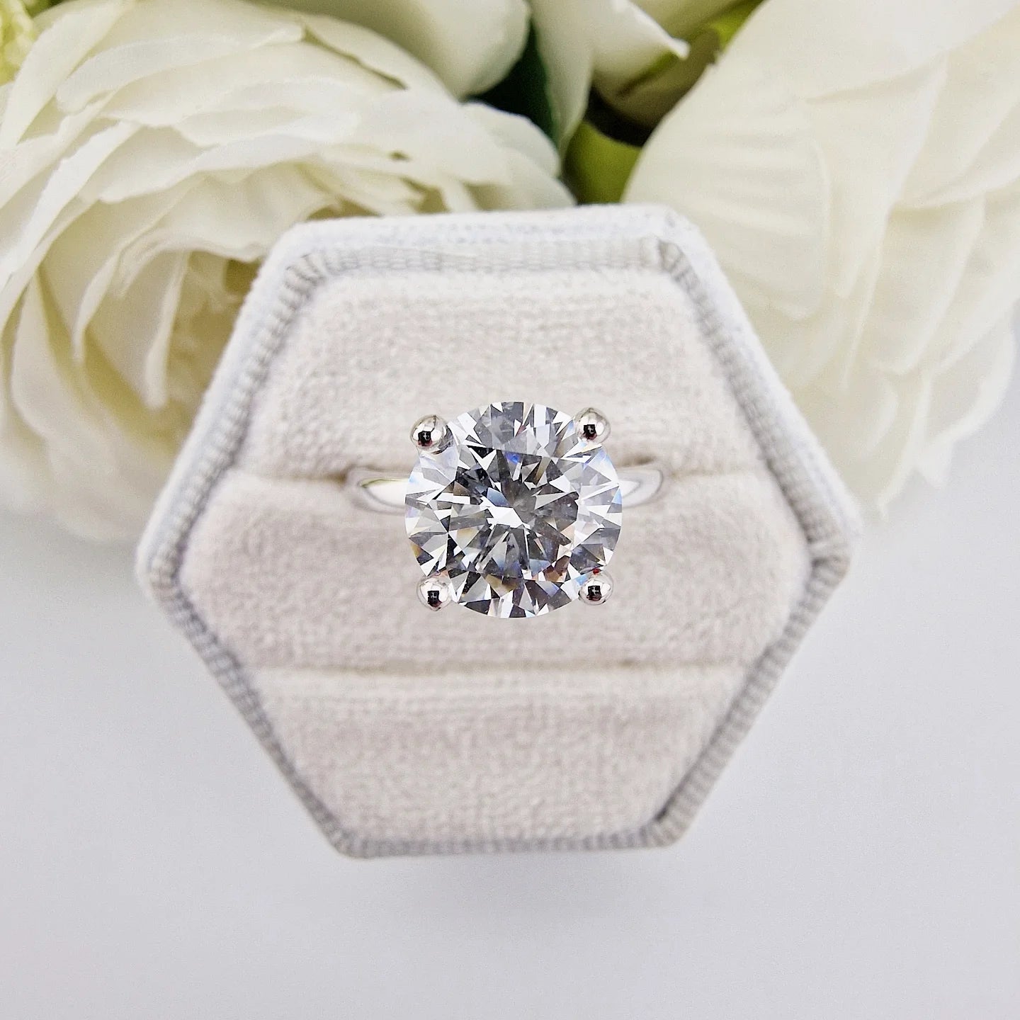 18ct White Gold 3.08ct Solitaire Lab Grown Hidden Halo Diamond Ring IGI Certified