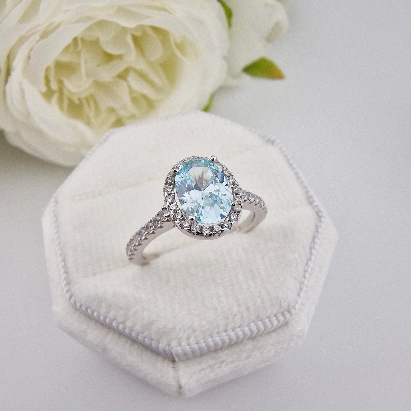 925 Sterling Silver Aquamarine Cz Oval Halo Ring