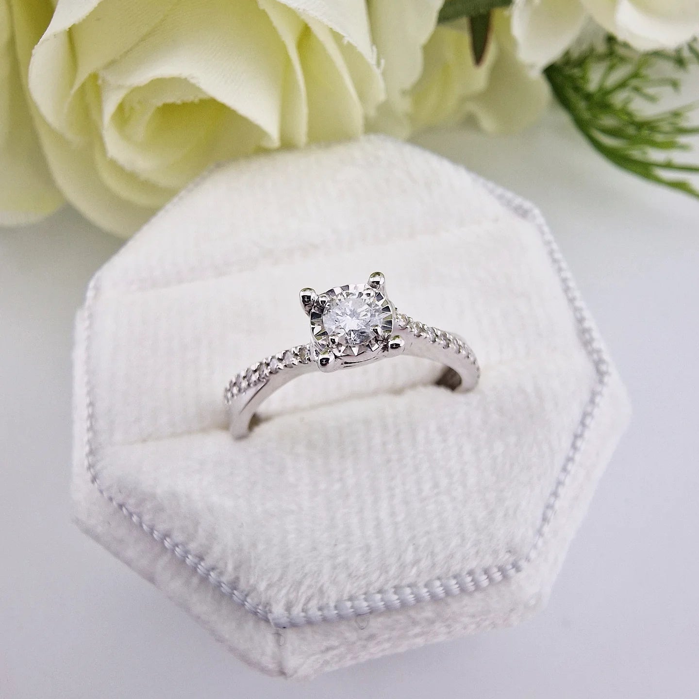 9ct White Gold 0.25ct Solitaire Diamond Ring with Twisted Band