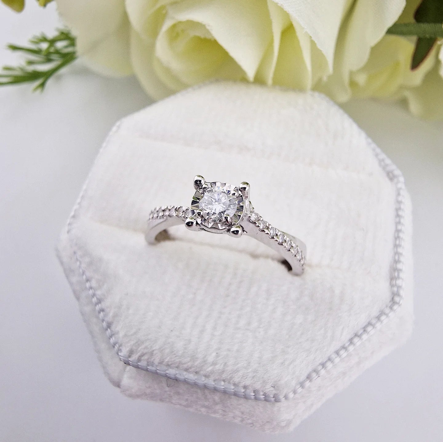 9ct White Gold 0.25ct Solitaire Diamond Ring with Twisted Band