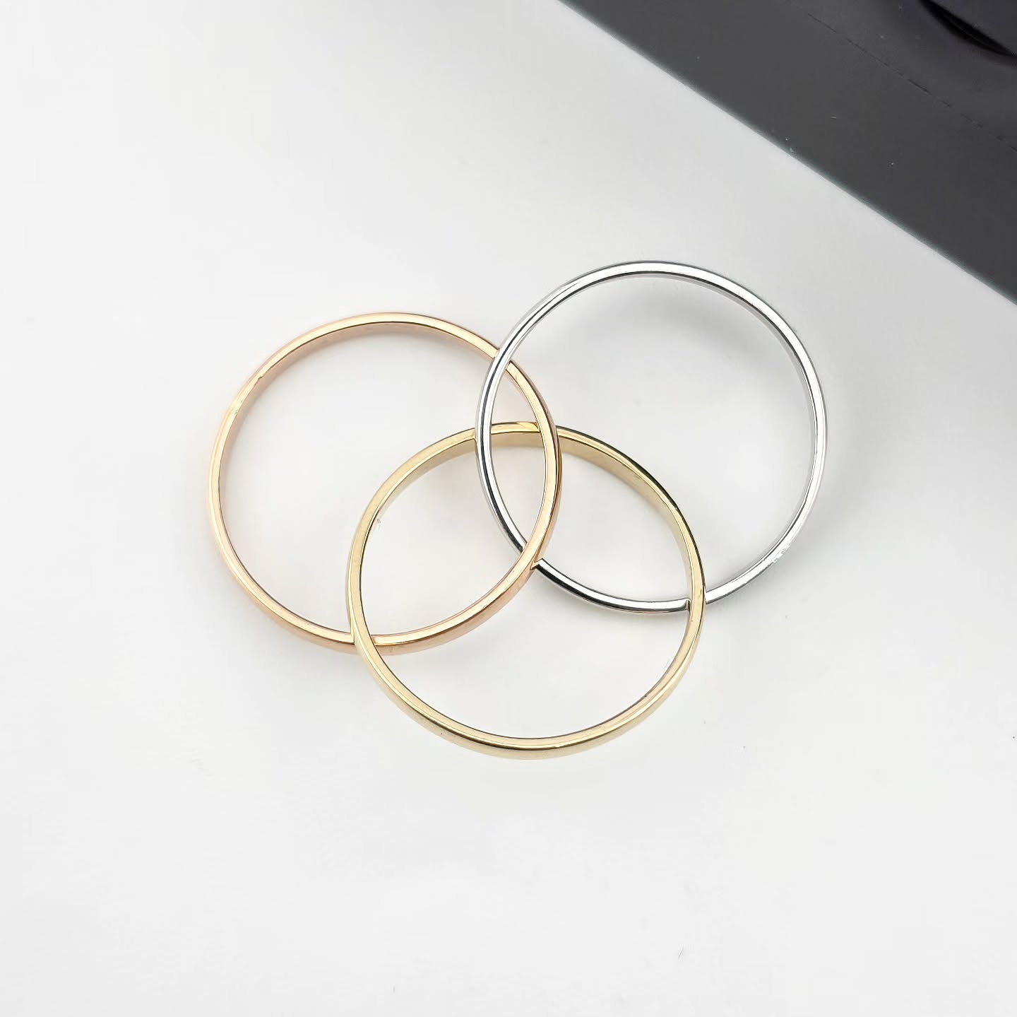 9ct Yellow White & Rose Gold 2mm Russian Wedding Band