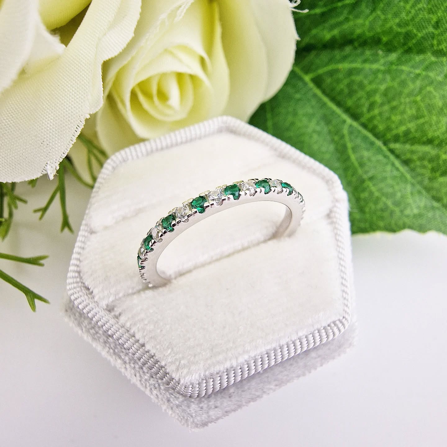 925 Sterling Silver Emerald Green & White Cz Full Eternity Ring