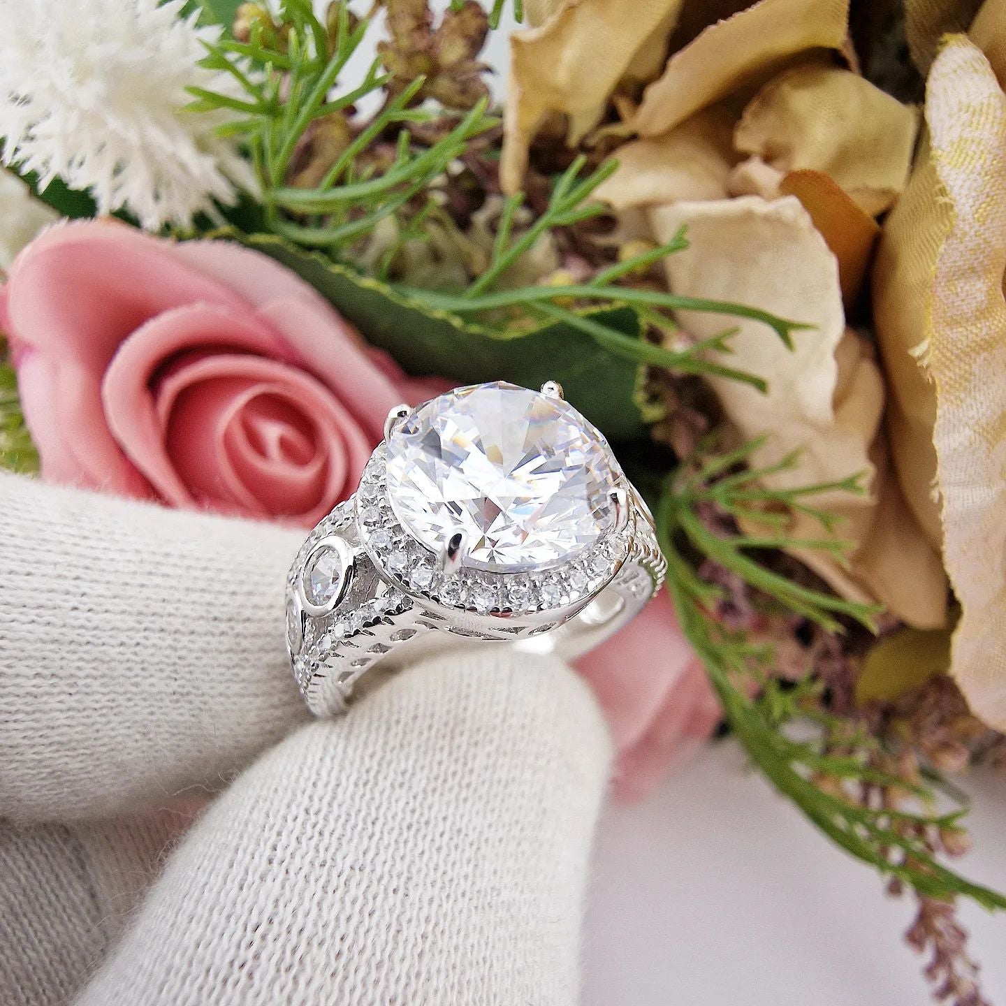 925 Sterling Silver Large Round Cz Centre With Fancy Band Ring Set