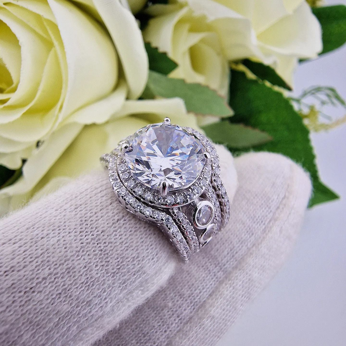 925 Sterling Silver Large Round Cz Centre With Fancy Band Ring Set