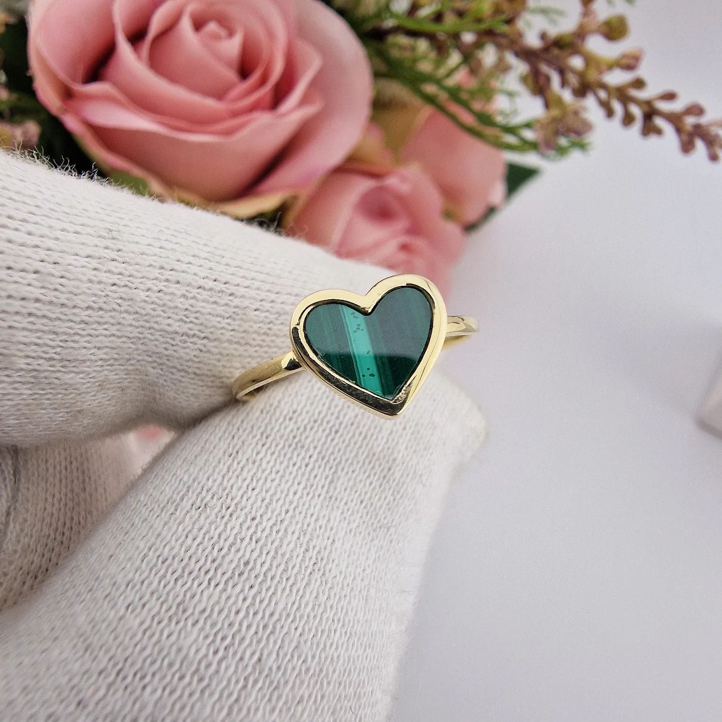 9ct Yellow Gold Malachite Heart Ladies Ring