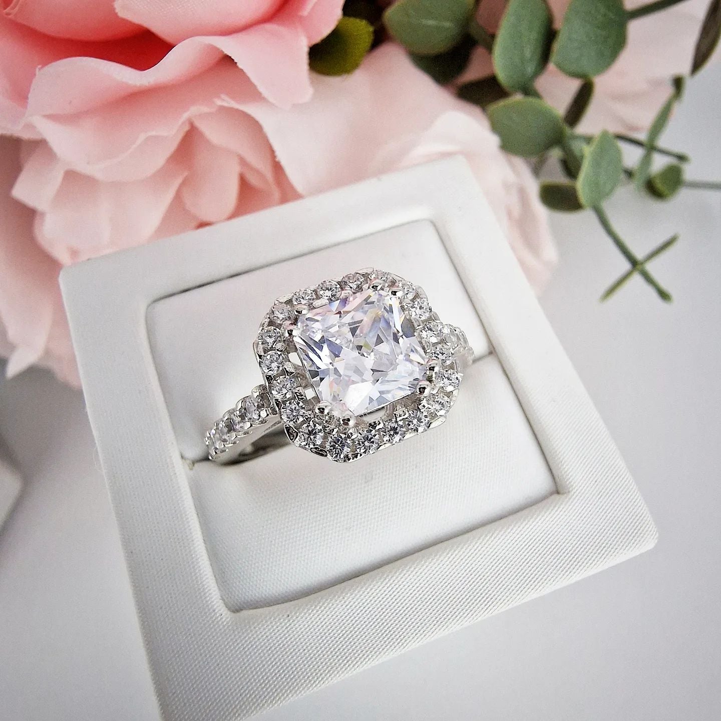 Cz halo ring sales