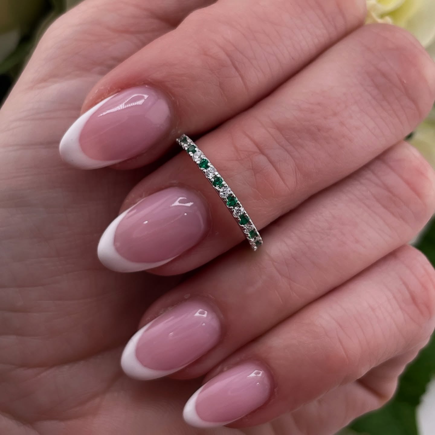 925 Sterling Silver Emerald Green & White Cz Full Eternity Ring