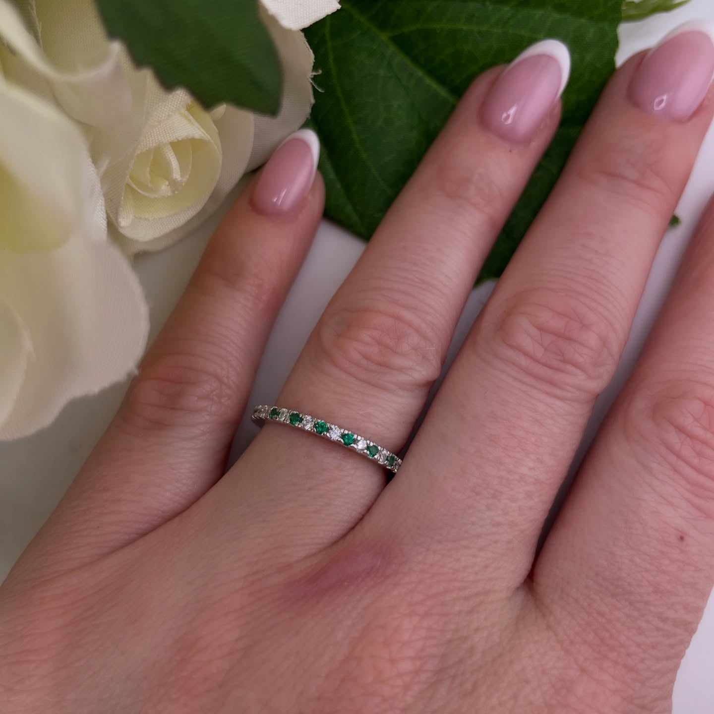 925 Sterling Silver Emerald Green & White Cz Full Eternity Ring