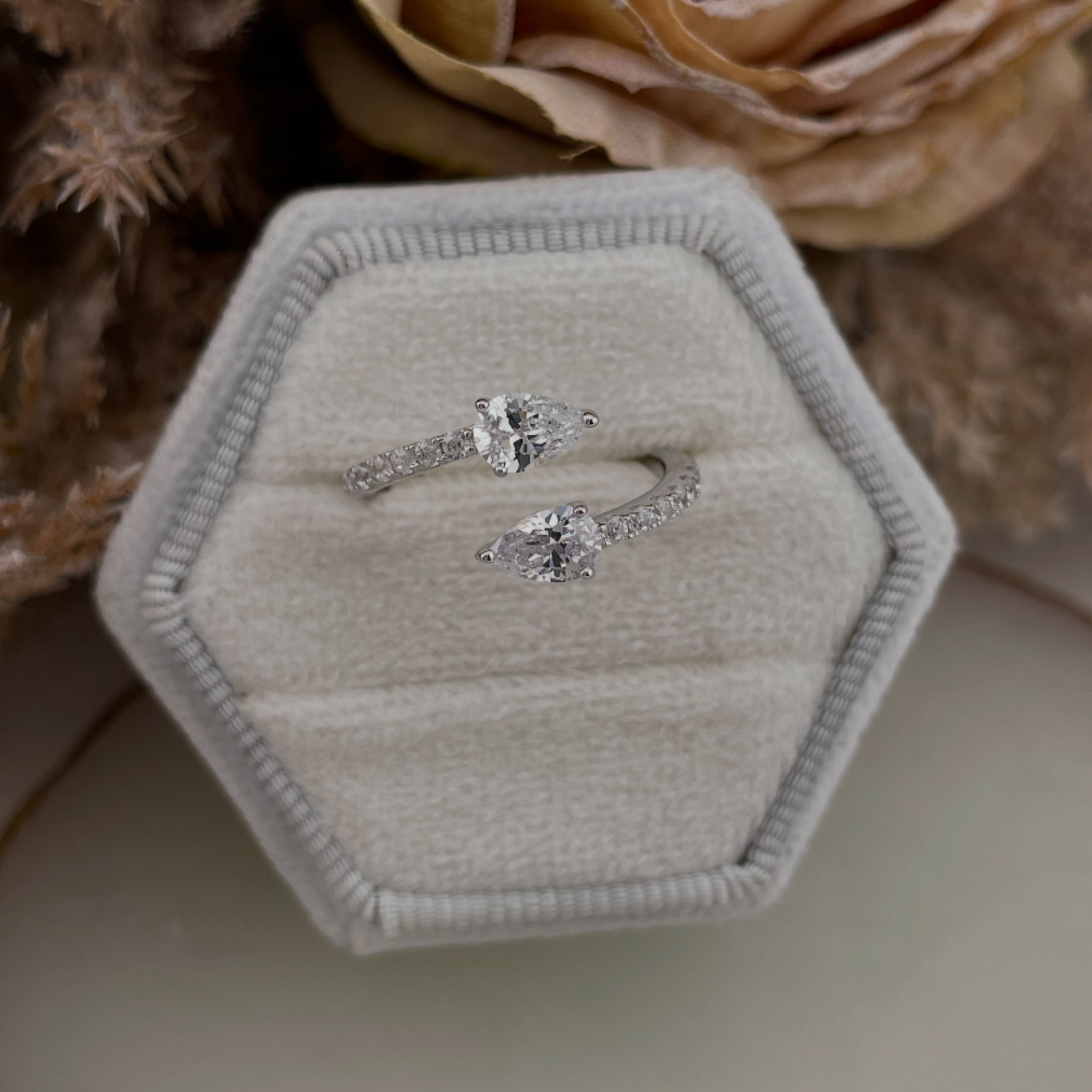 925 Sterling Silver Pear Cut Cz Crossover Ring