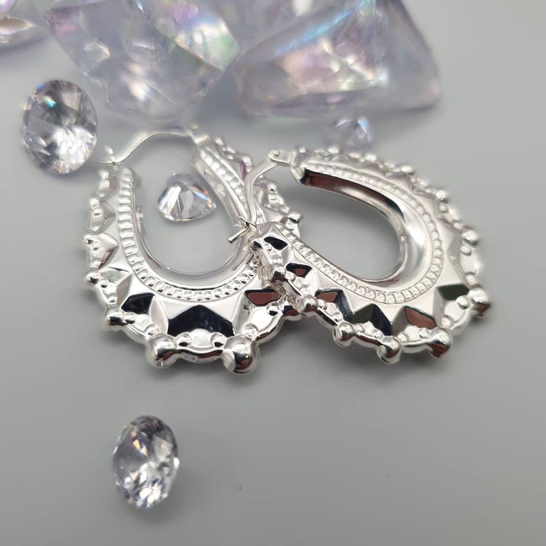925 Sterling Silver Embossed Hinged Oval Creoles