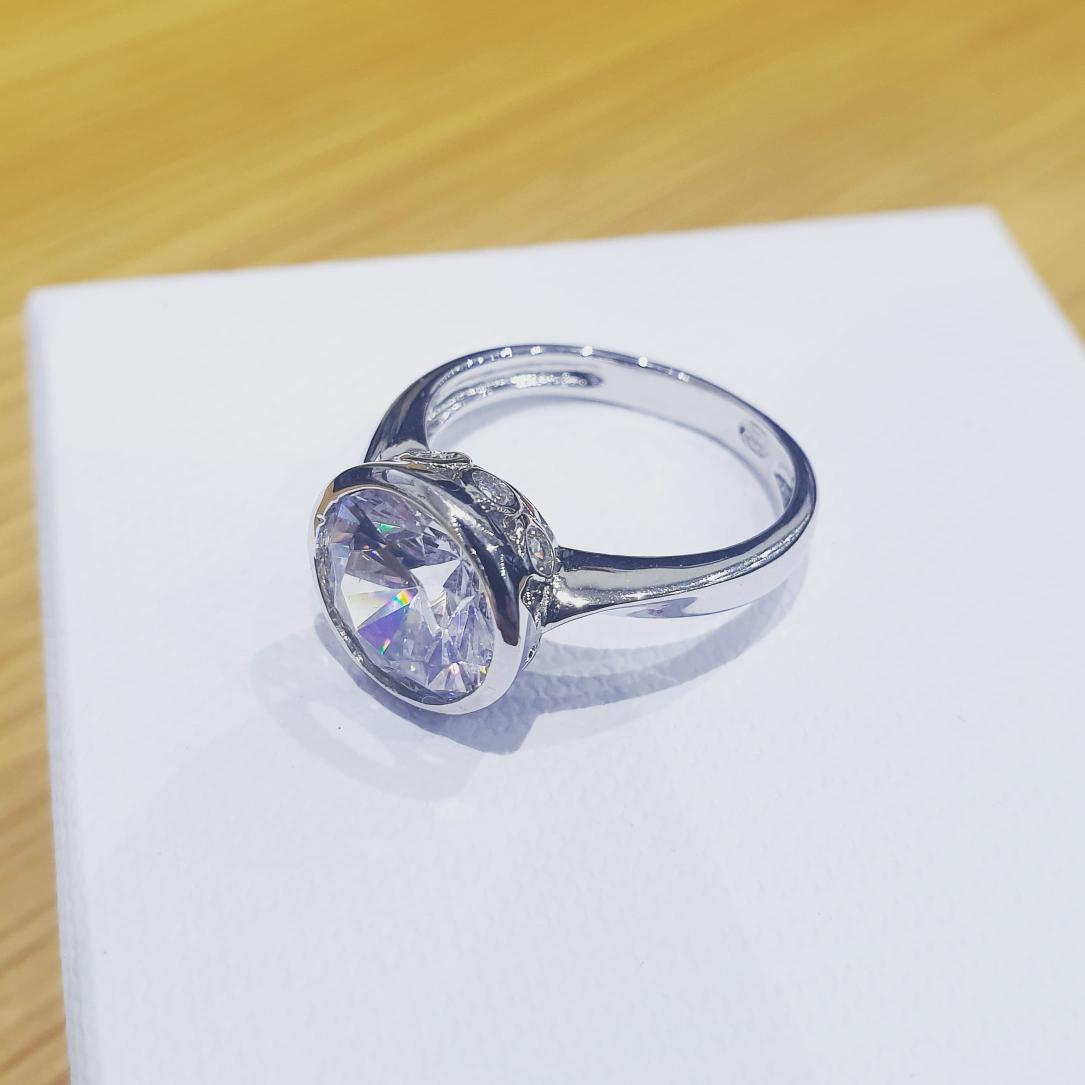 925 Sterling Silver Rubover Set Cz Solitaire Ring