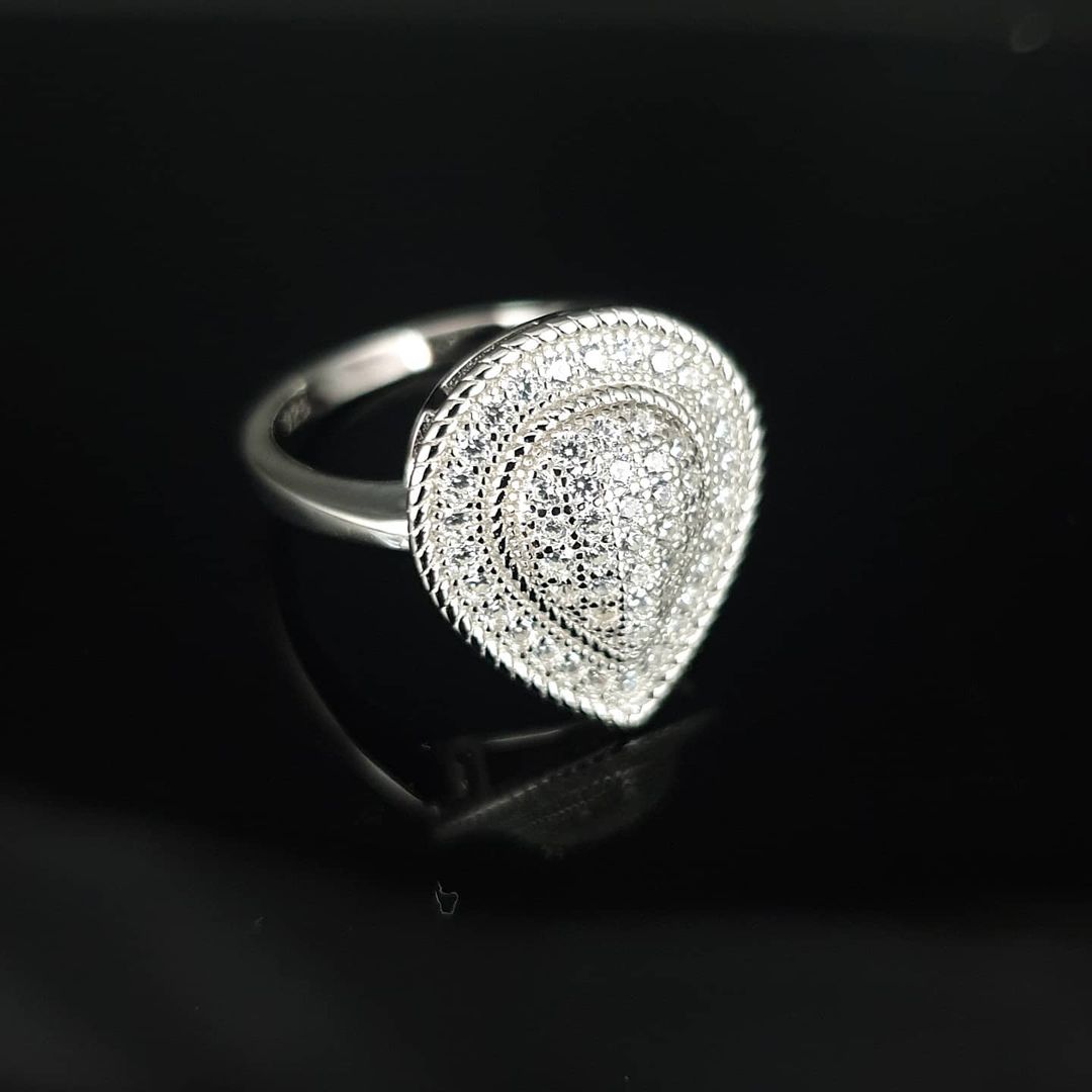 925 Sterling Silver Cluster Tear Drop Shape Cz's Ring