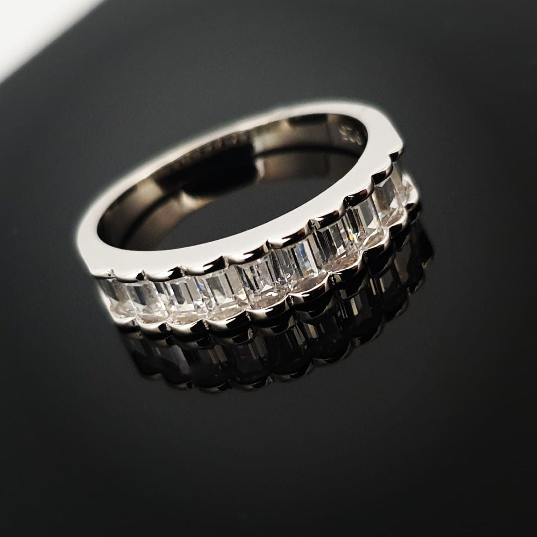925 Sterling Silver 10 Baguettes Cz Half ET Ring