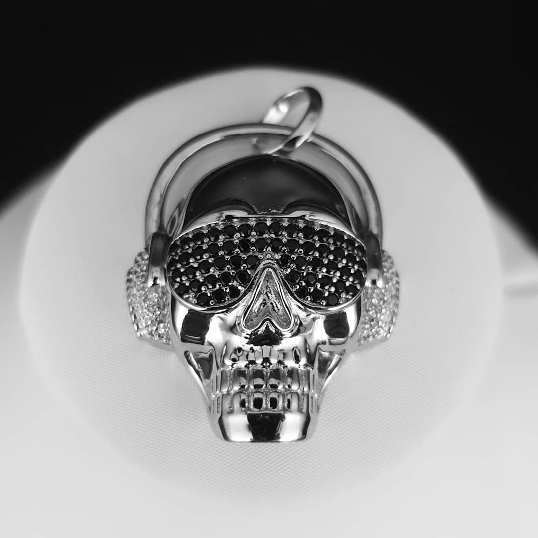925 Sterling Silver Cz Skull & Headphones Pendant with Chain