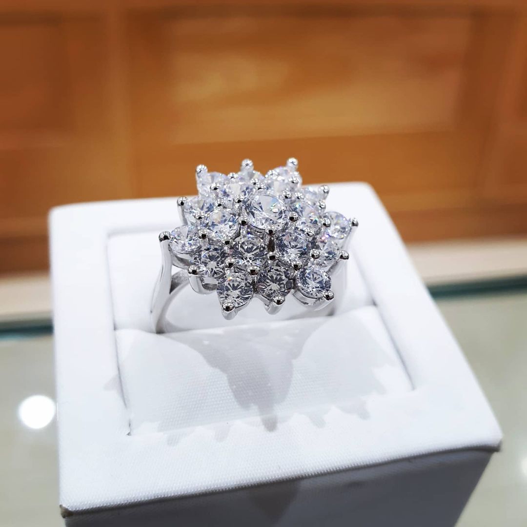 925 Sterling Silver Claw Set Cz Cluster Ring