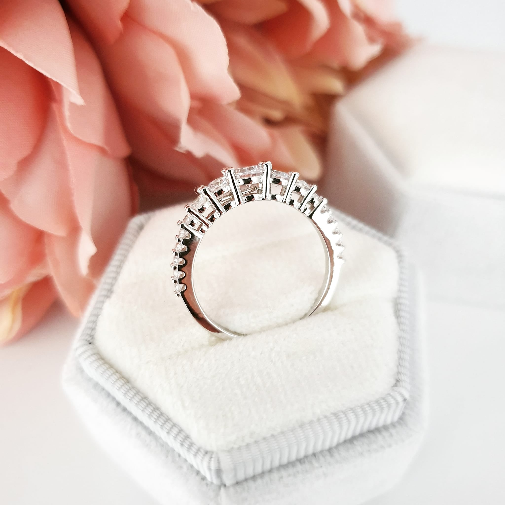 925 Sterling Silver 15 Stone Eternity Cz Ring