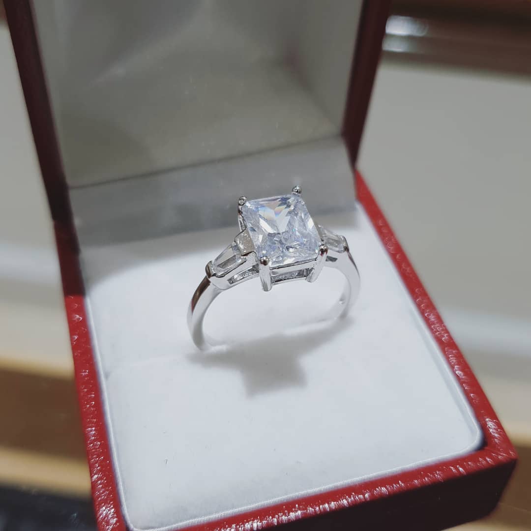 925 Sterling Silver Claw Set Emerald Cut Cz Solitaire Ring