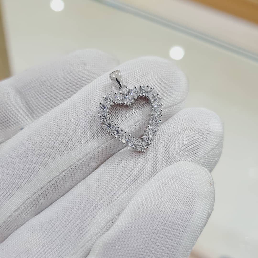925 Sterling Silver Cz Heart Pendant with Chain