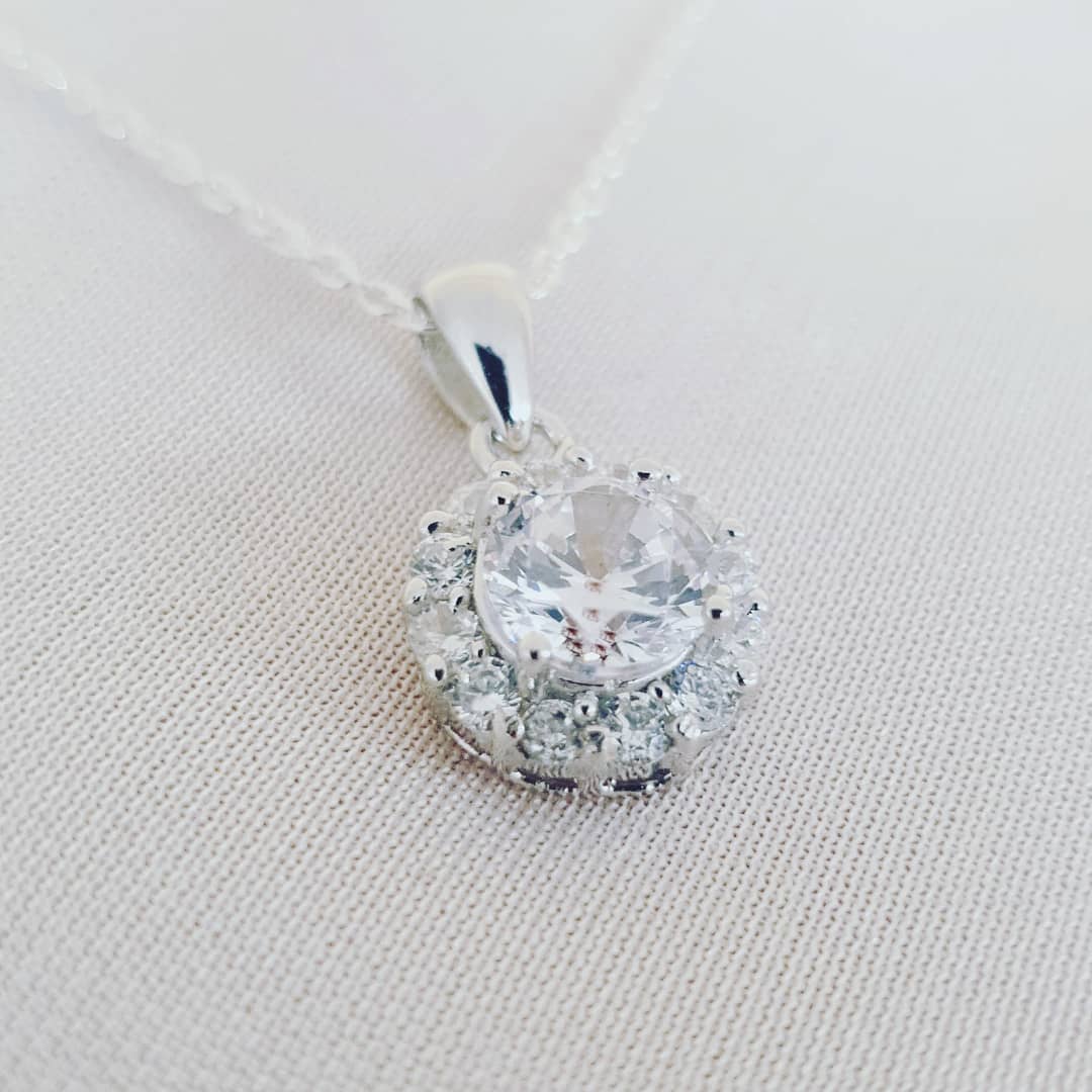 925 Sterling Silver Round Cz Cluster Pendant with Chain