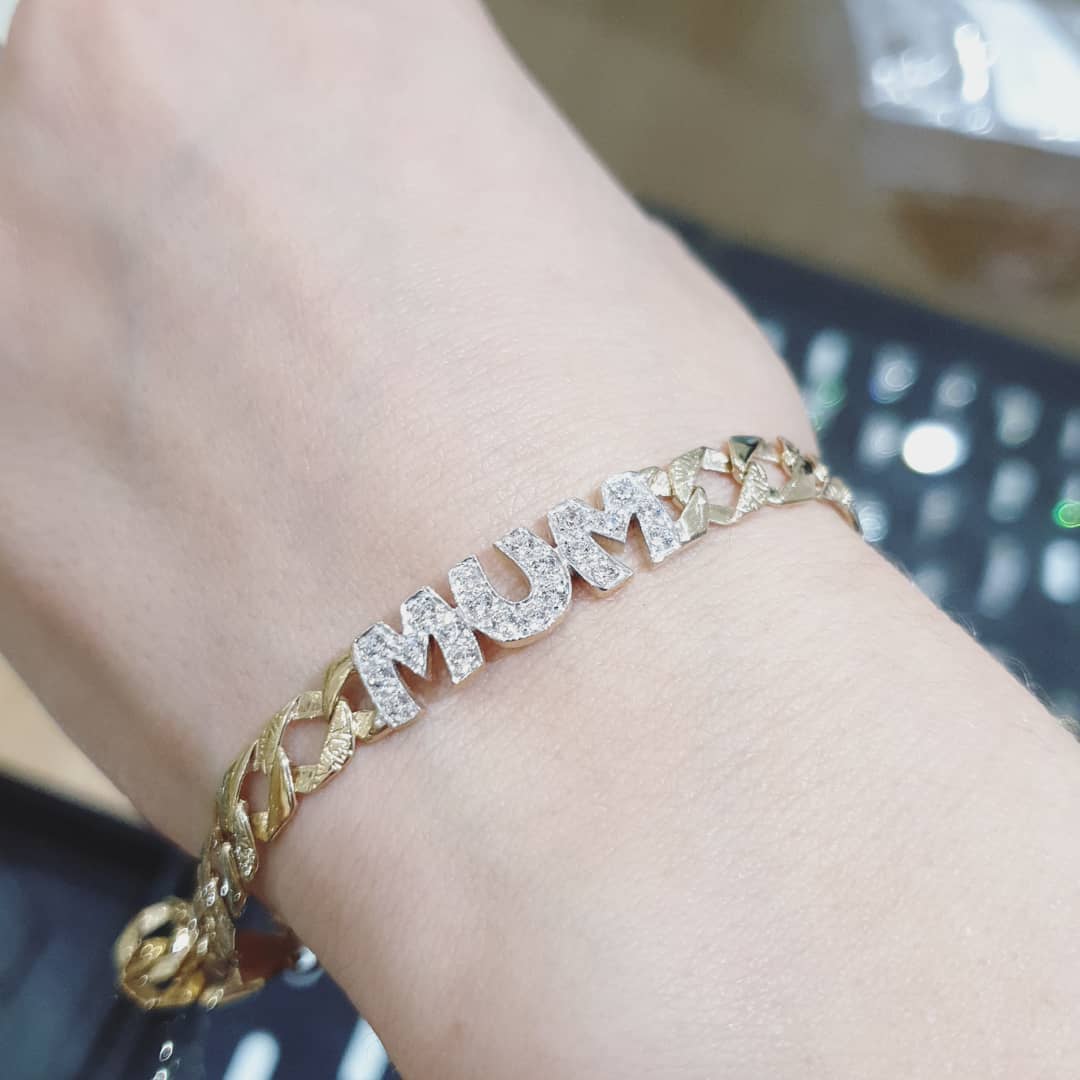 9ct Yellow Gold Casted Cubic Zirconia Mum Bracelet