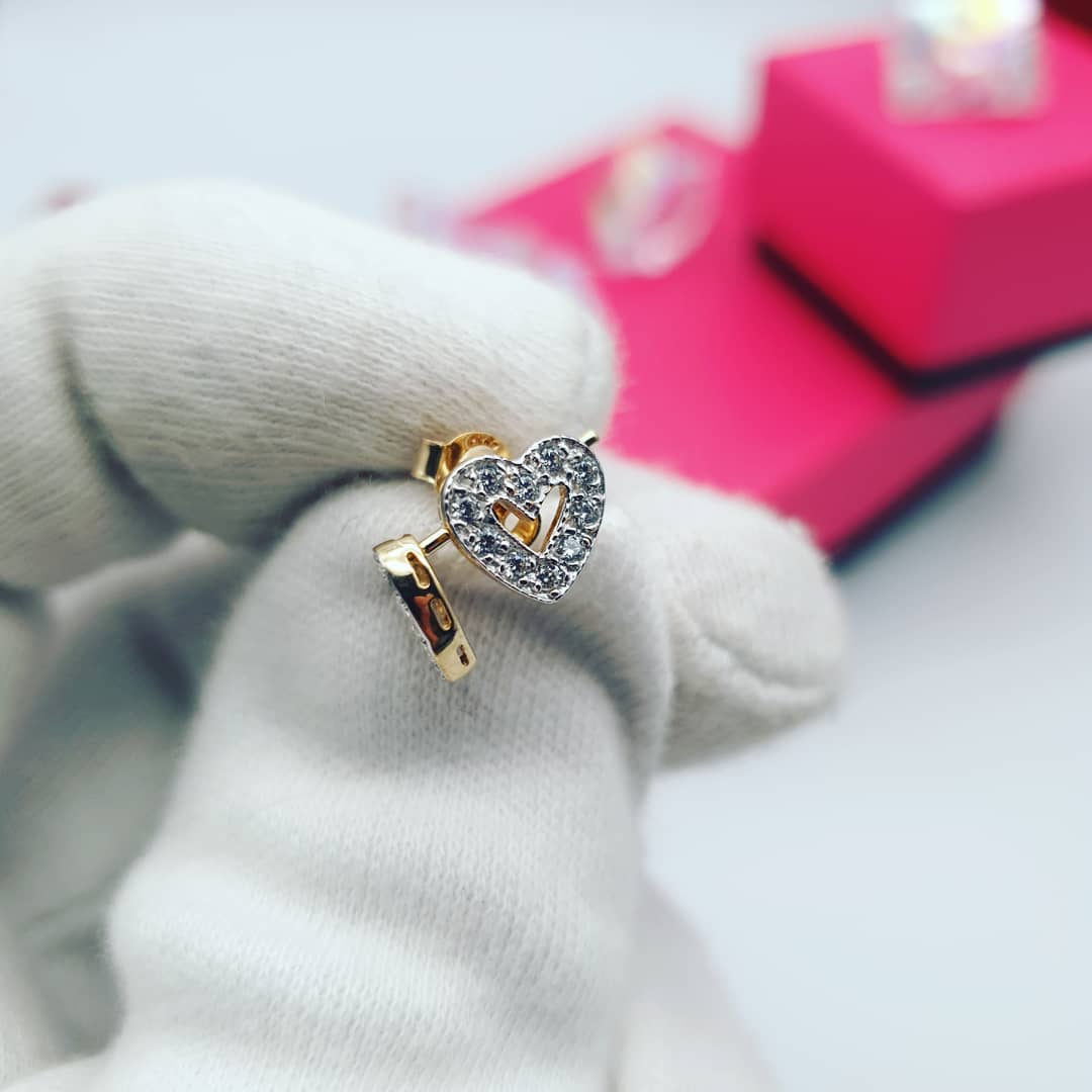 9ct Yellow Gold Cubic Zirconia Heart Stud Earrings