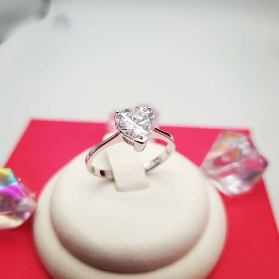 925 Sterling Silver Claw Set Heart Cut Cz Solitaire Ring