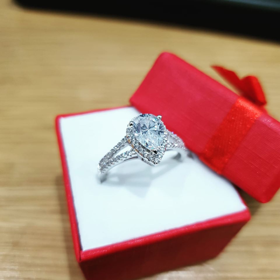 925 Sterling Silver Micro Pave' Pear Shape Split Shank Cz Ring J-Jaz