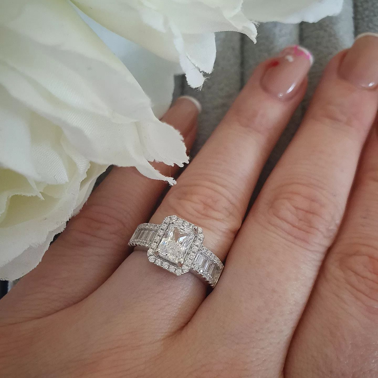 925 Sterling Silver Emerald Cut Solitaire Ring with Baguette Cut Shoulders