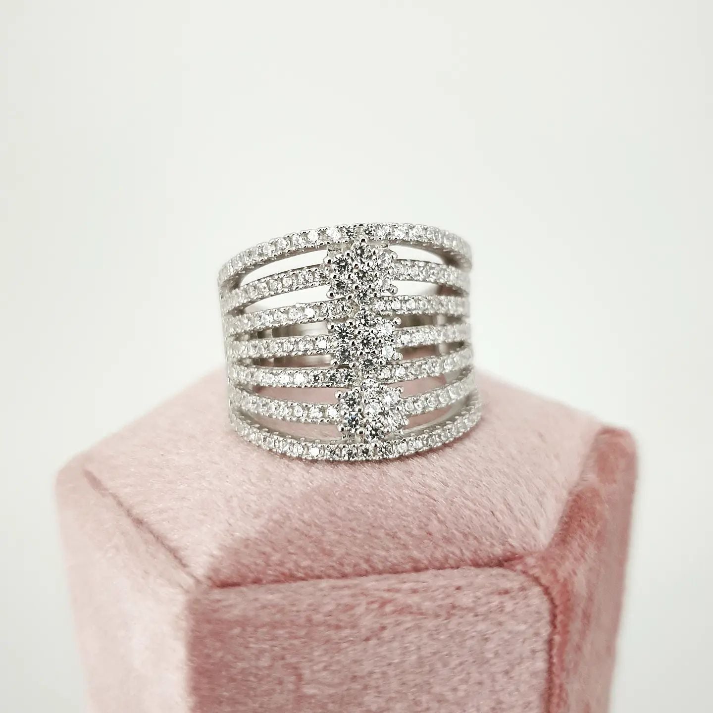925 Sterling Silver Micro Pave' Seven Row Cz 's Ring J-Jaz