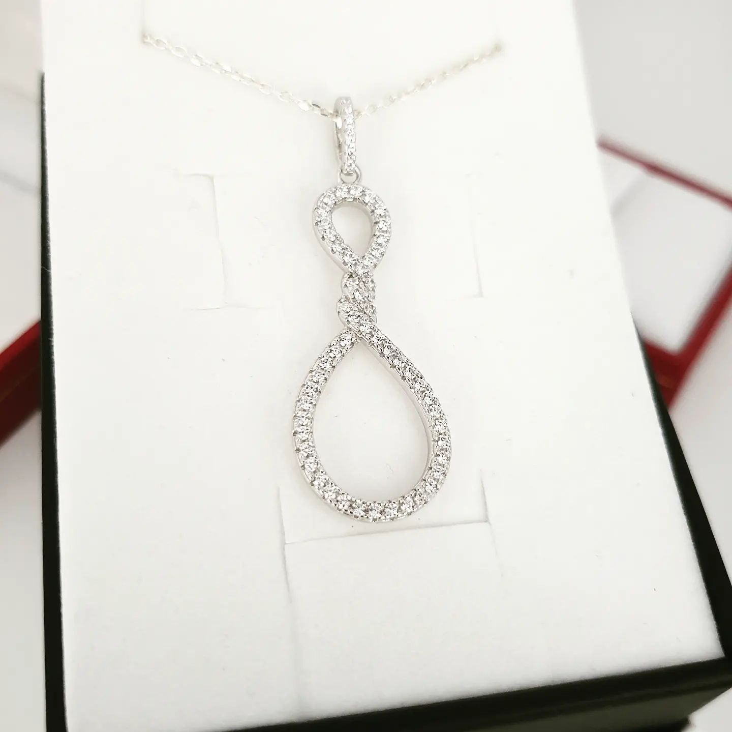 925 Sterling Silver Teardrop Twist Cz Pendant with Chain