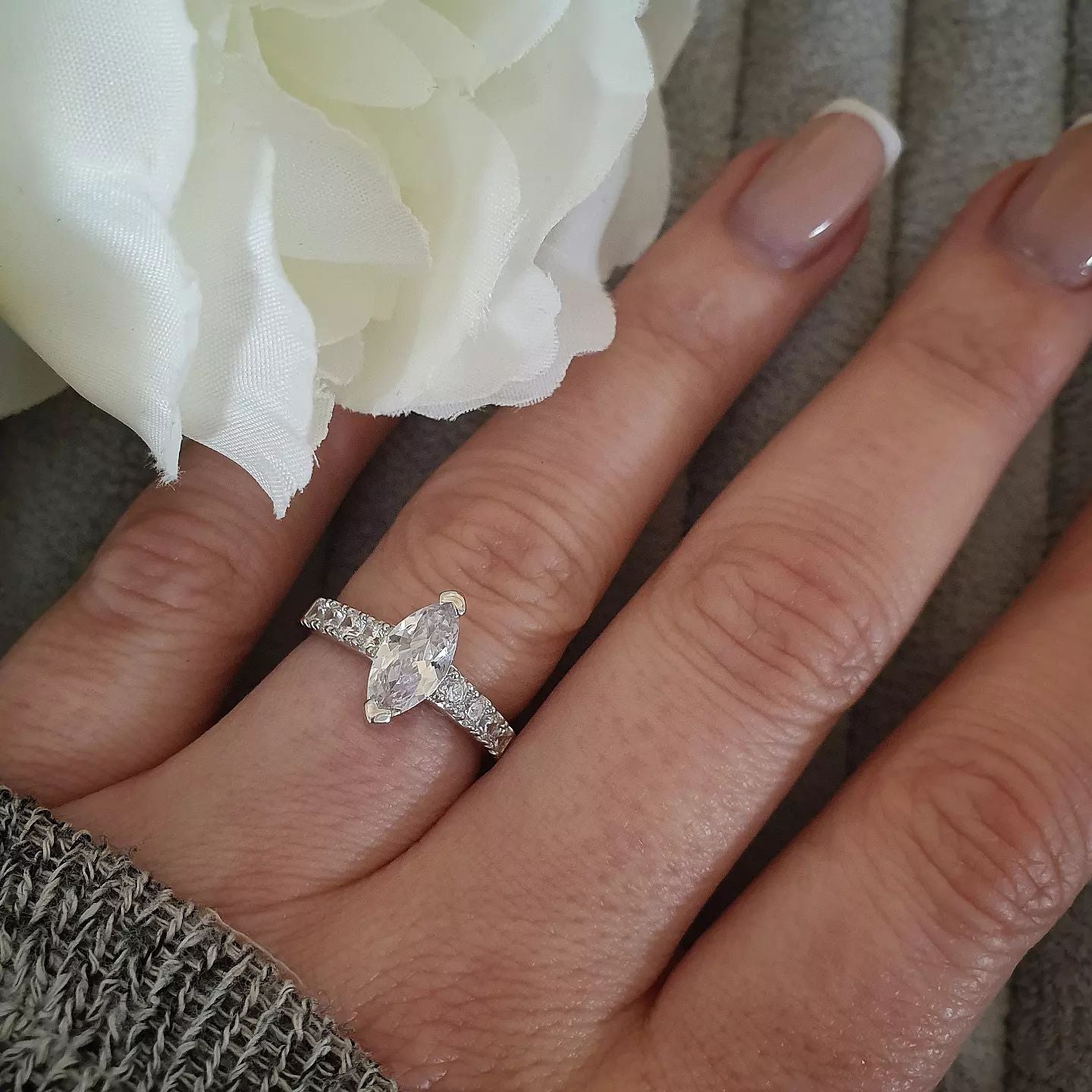 925 Sterling Silver Claw Set Marquise Cut Cz Solitaire Ring