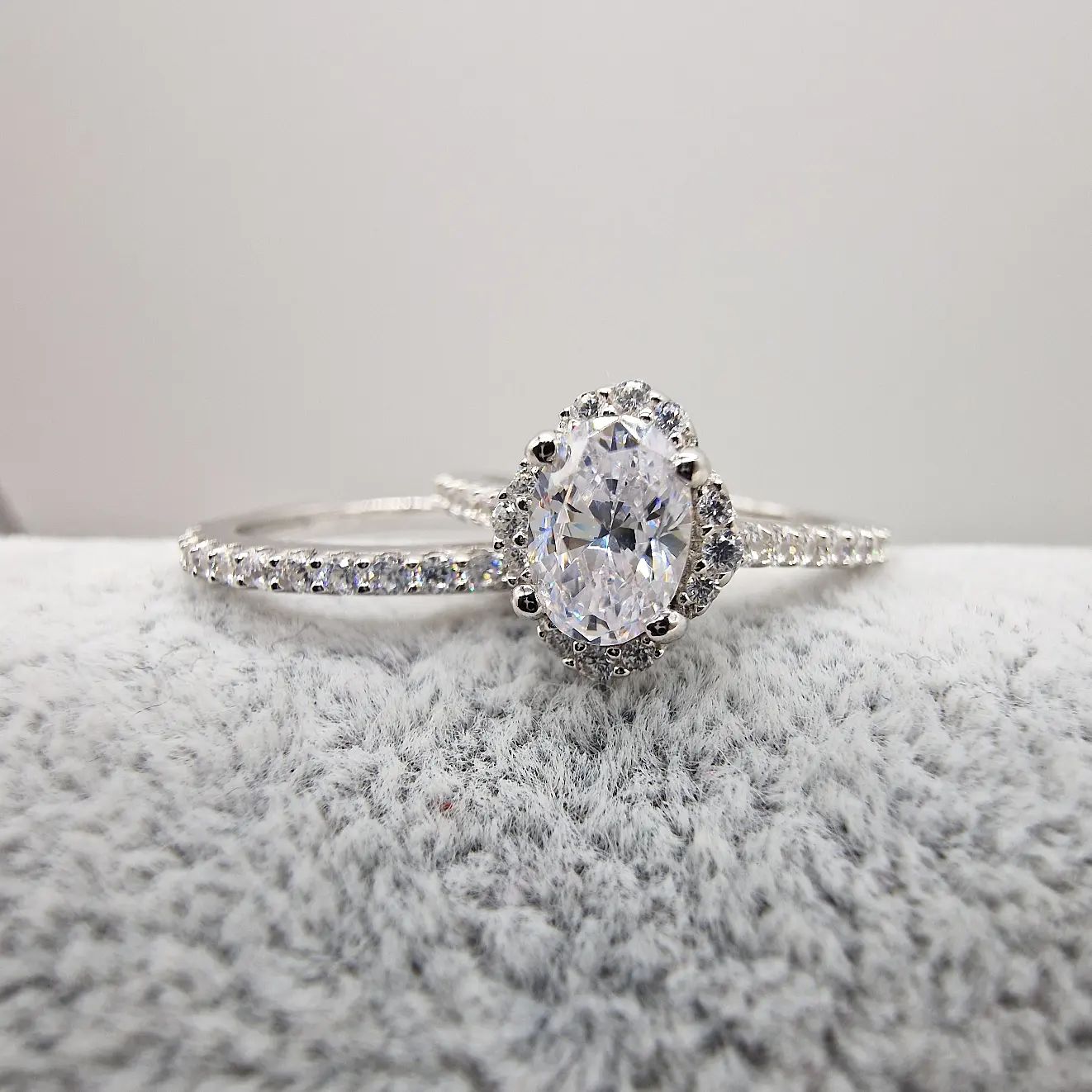 925 Sterling Silver Oval Halo Cz Ladies Ring Set