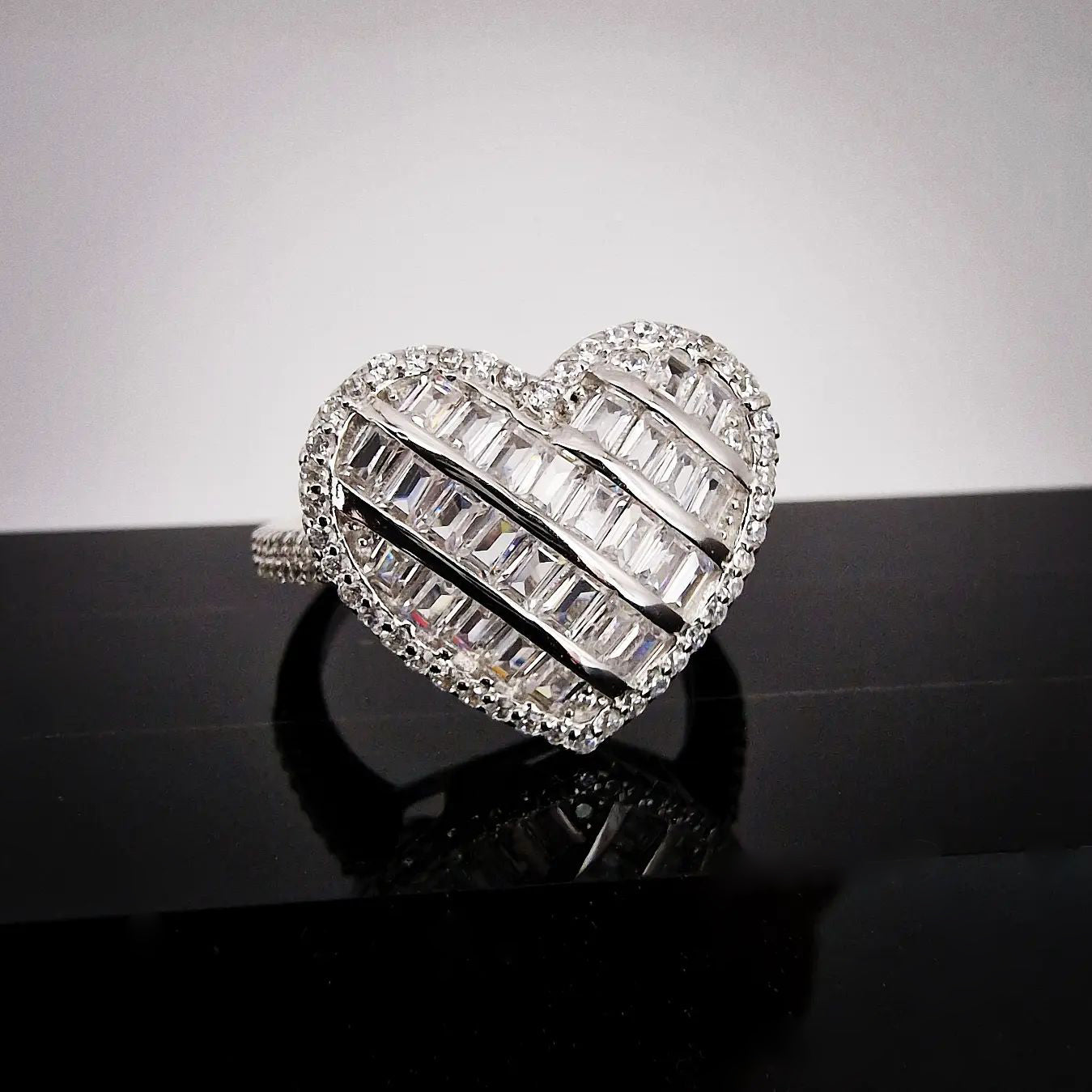 925 Sterling Silver Cz Round & Baguette Cluster Heart Ring