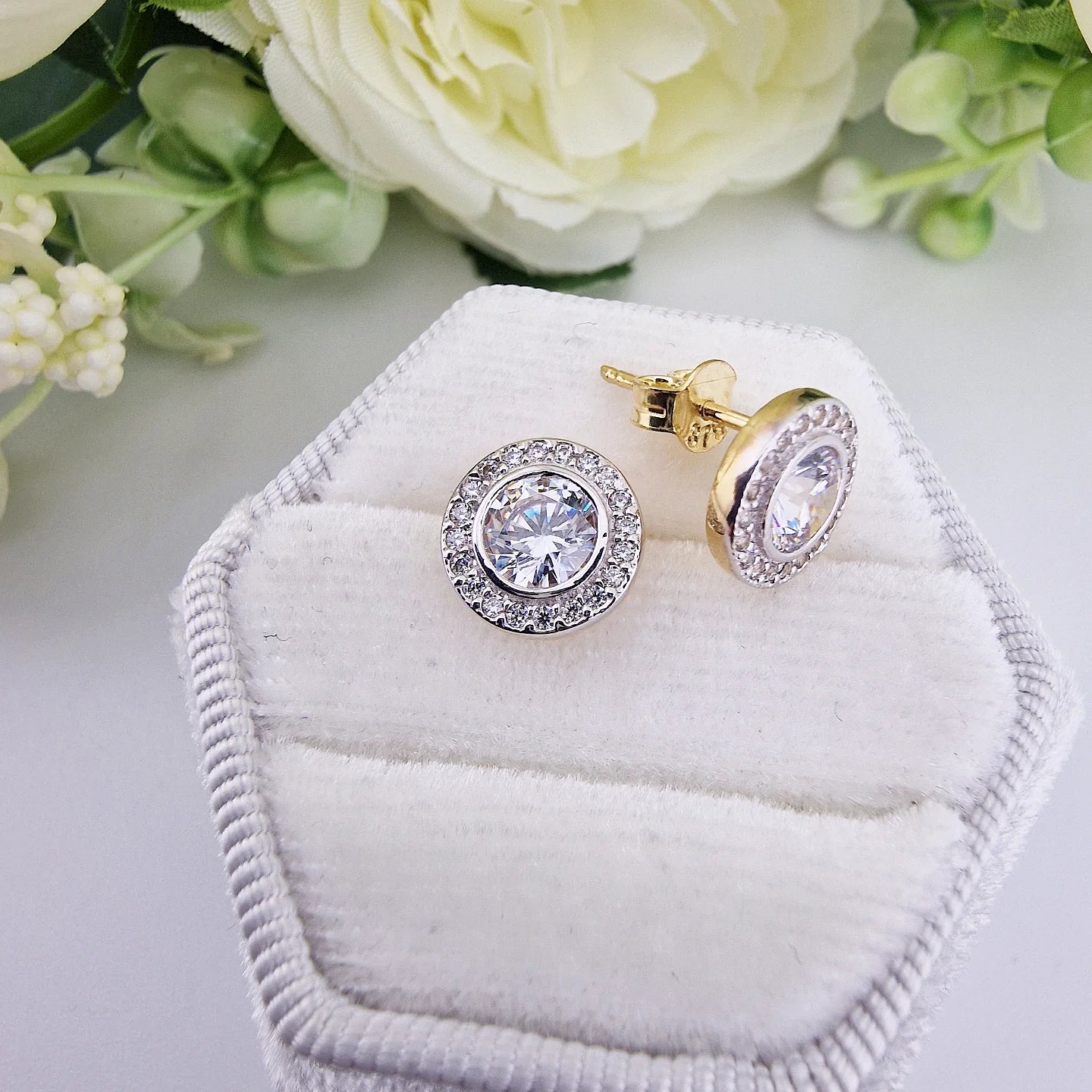 9ct Yellow Gold 9mm Halo Cubic Zirconia Stud