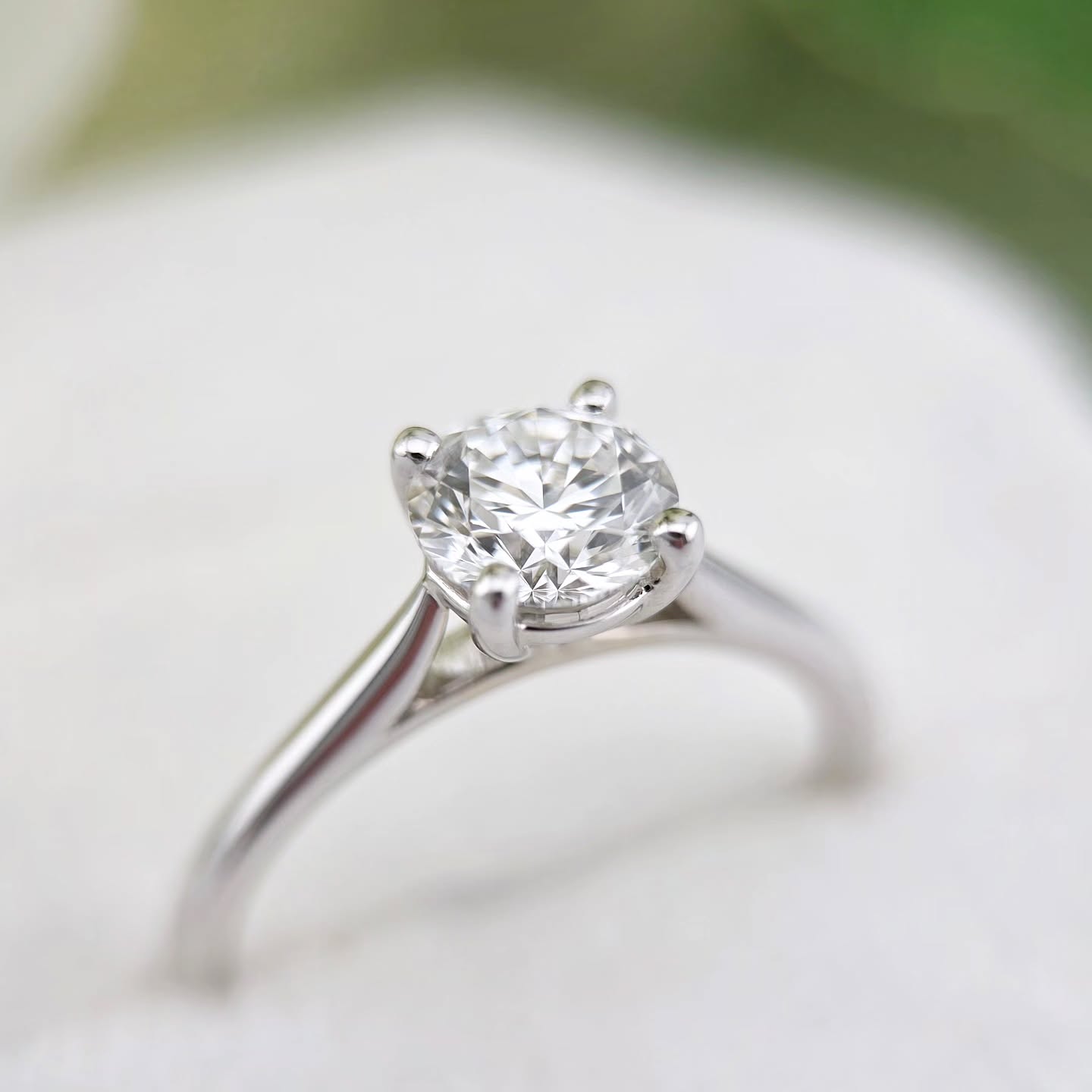 18ct White Gold 1.00ct Solitaire Lab Grown Diamond Ring IGI Certified