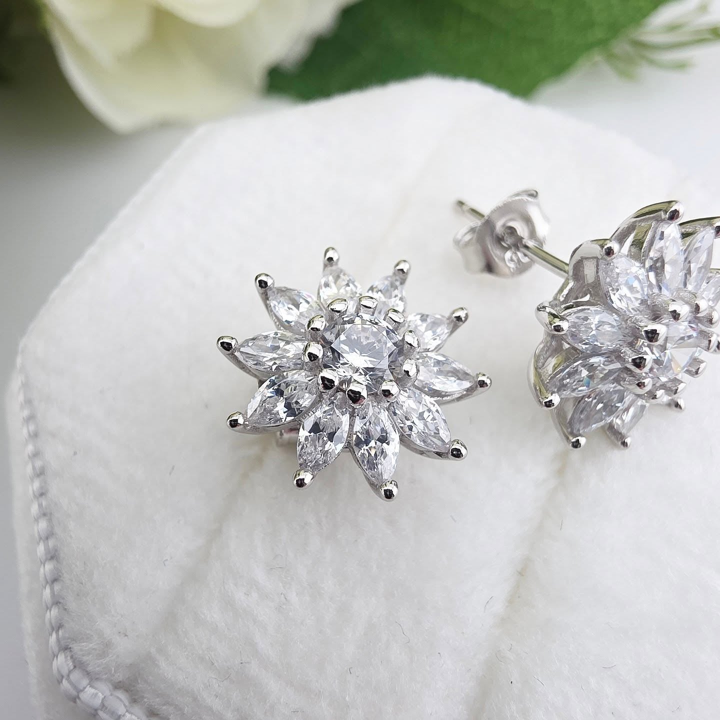 925 Sterling Silver CZ Floral Cluster Stud Earrings