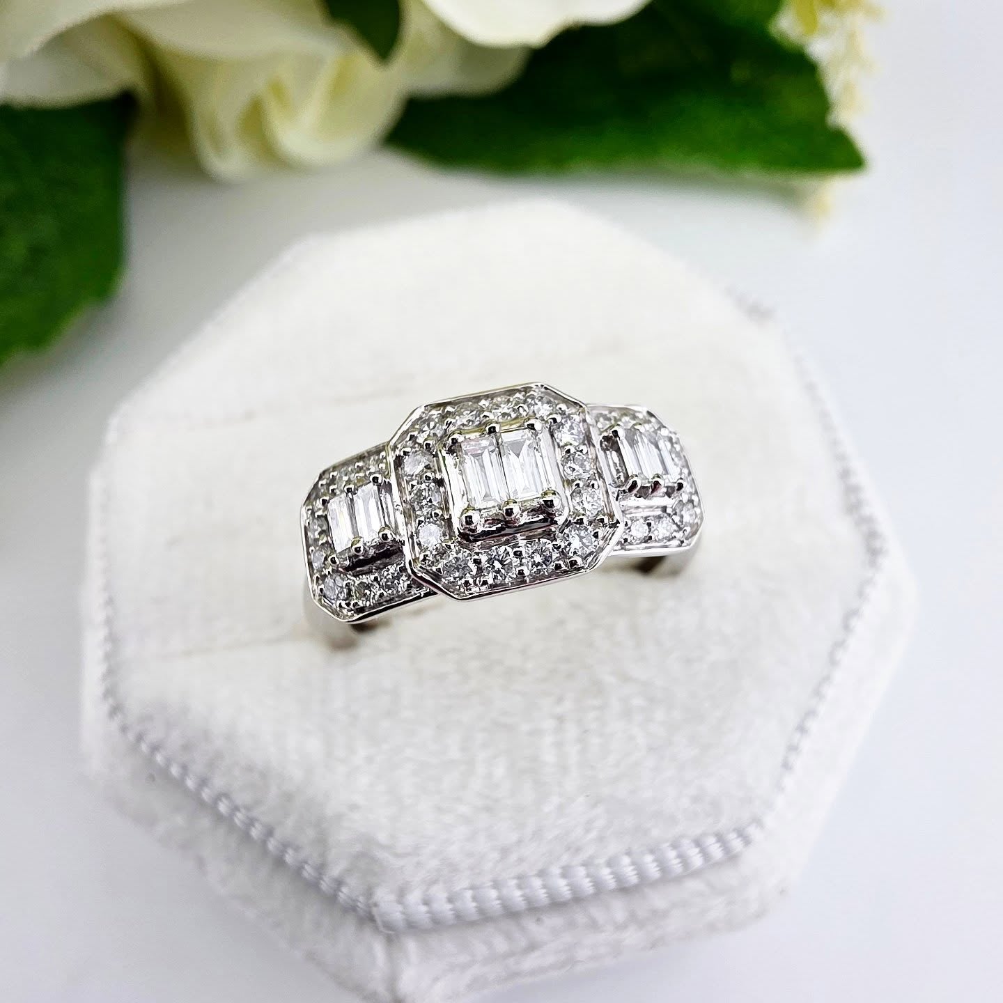 18ct White Gold 0.50ct Diamond Dress Ring