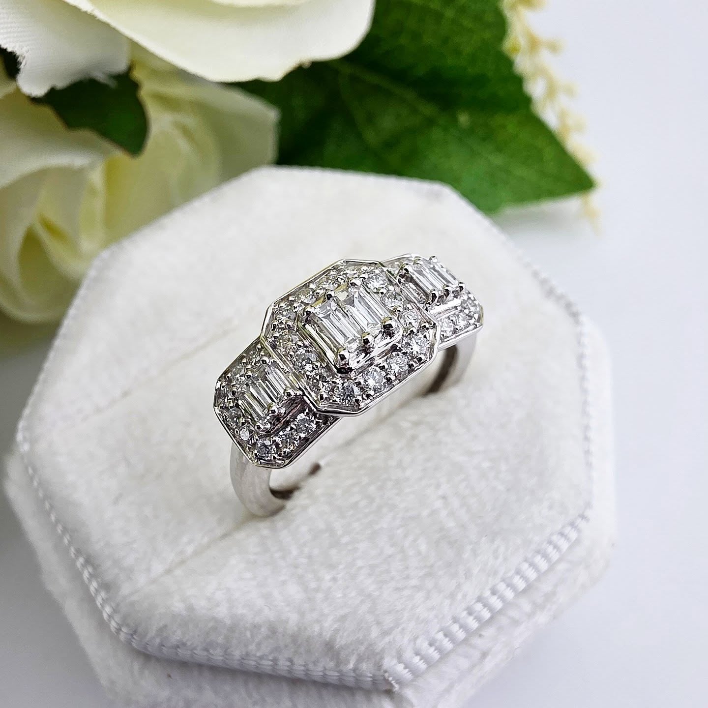 18ct White Gold 0.50ct Diamond Dress Ring
