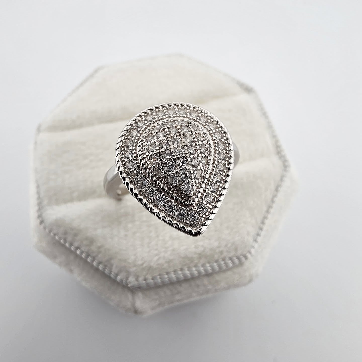 925 Sterling Silver Cluster Tear Drop Shape Cz's Ring