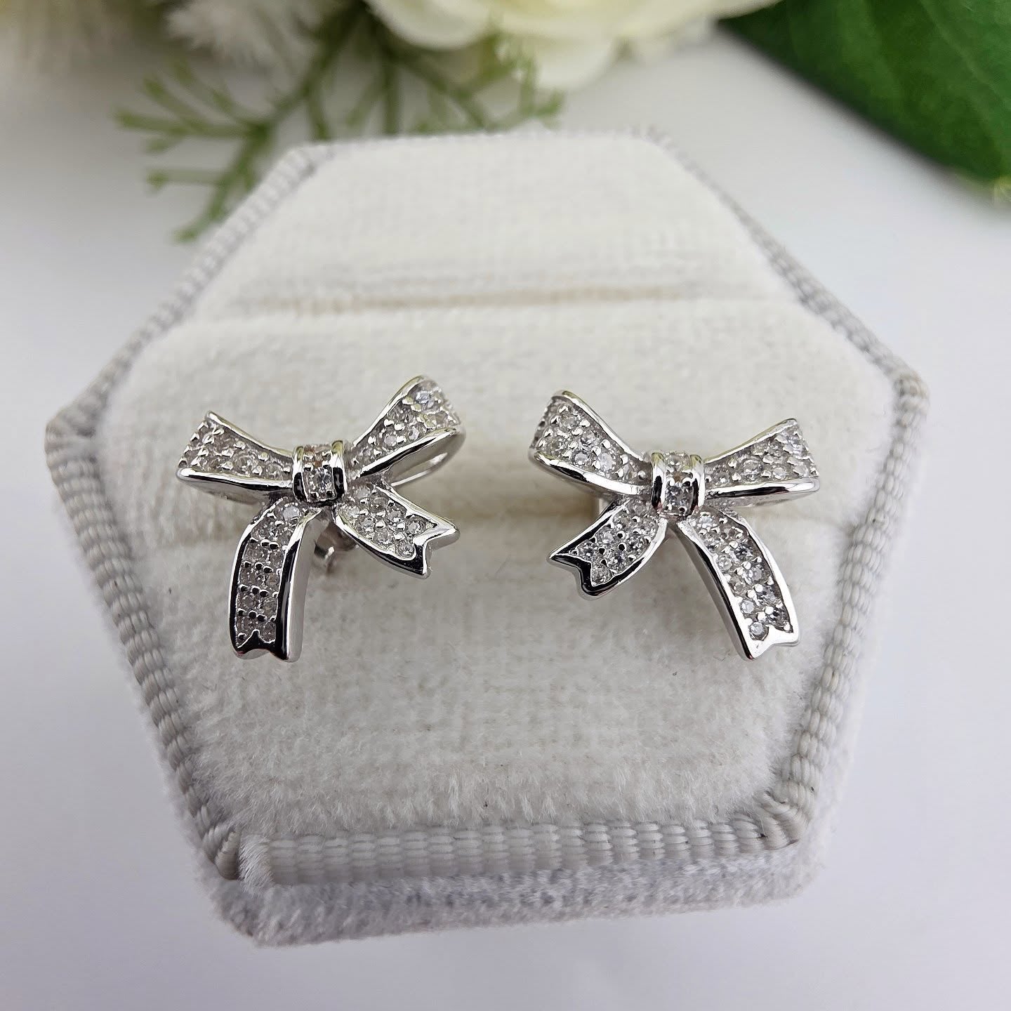 925 Sterling Silver Cz Bow Design Stud Earrings