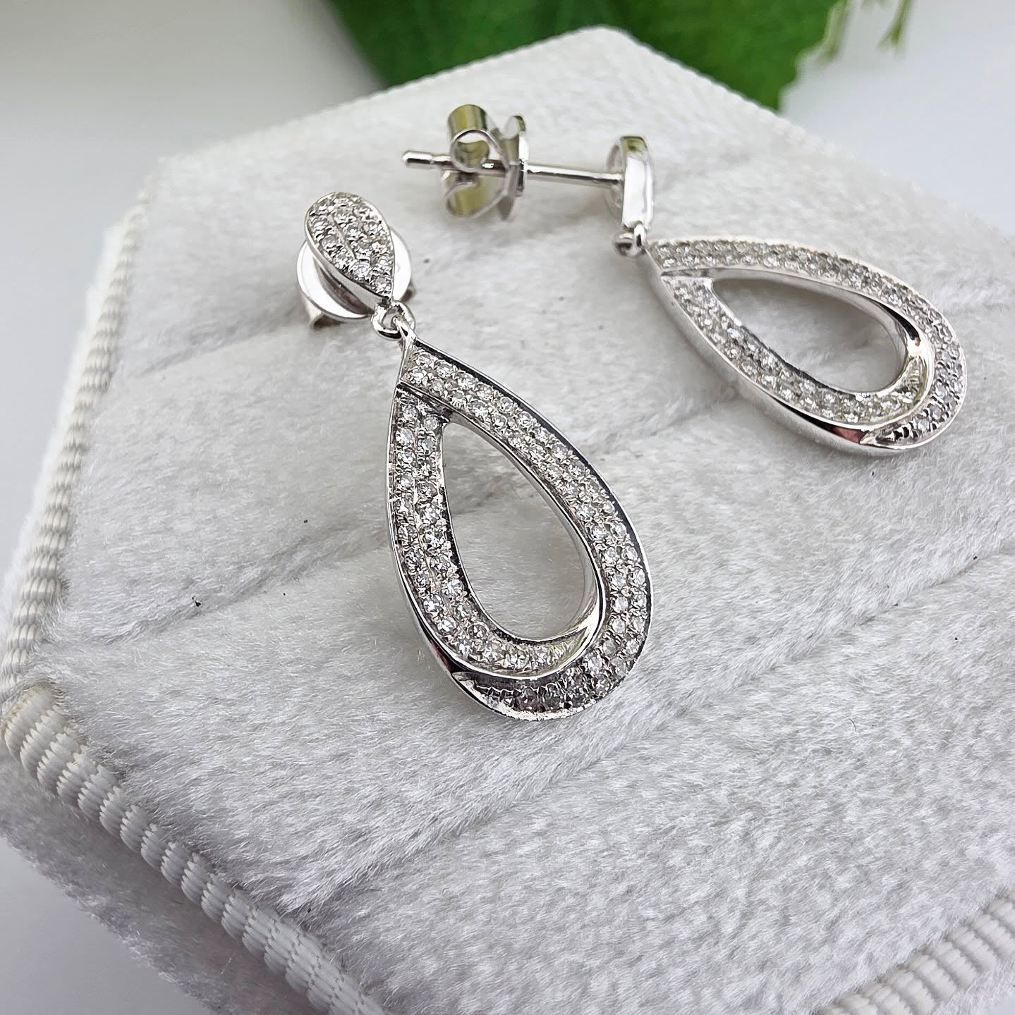 9ct White Gold 0.34ct Diamond Pear shape Earrings