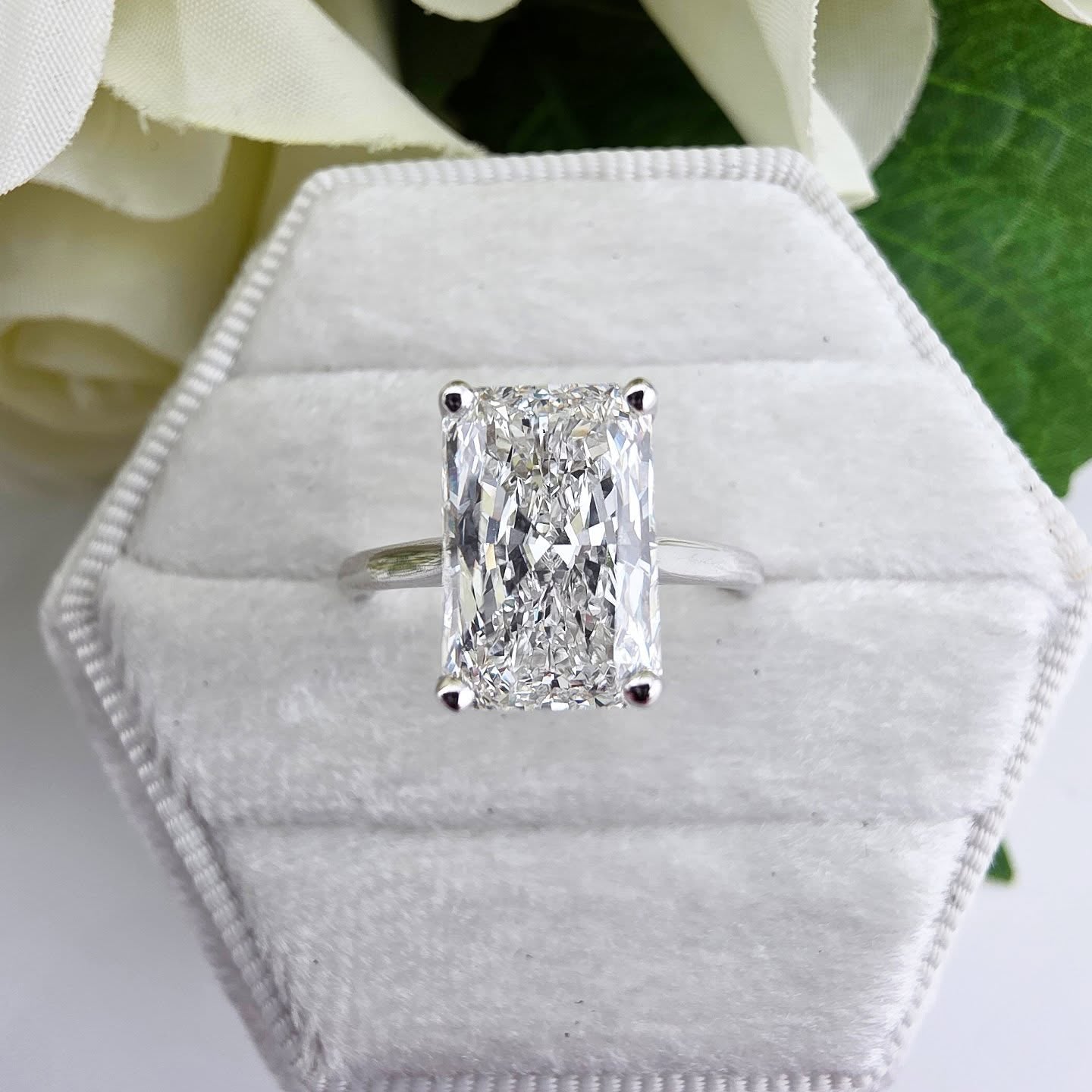 18ct White Gold 3.00ct Radiant Cut Lab Grown Diamond Ring IGI Certified