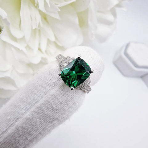 925 Sterling Silver Emerald Cut Green Cz Centre with Clear Cz on Shoulder Ring