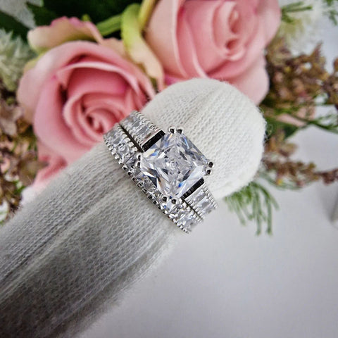 925 Sterling Silver Princess Cut Cz Ladies Ring Set With Milgrain Sides