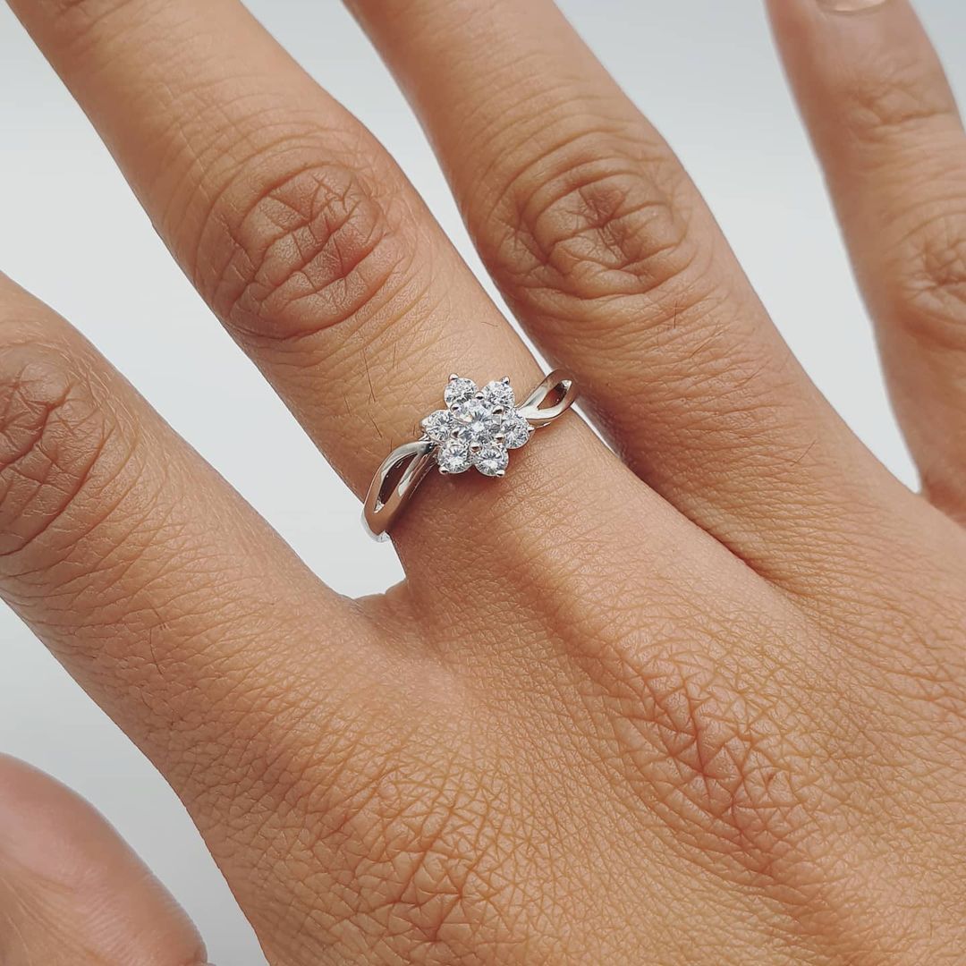 925 Sterling Silver Flower Cz Cluster Ring