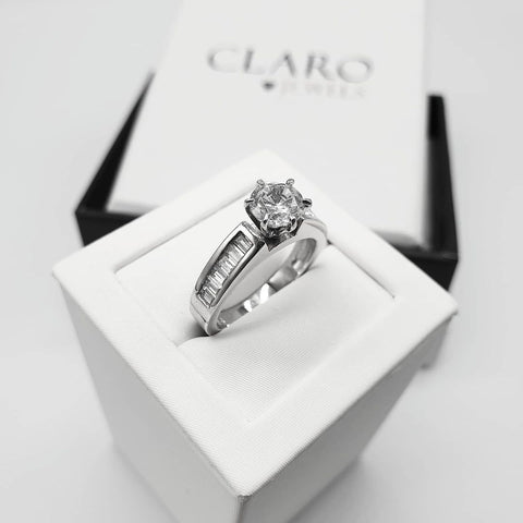 925 Sterling Silver Claw Set Cz Solitaire  Baguette Shoulders Ring