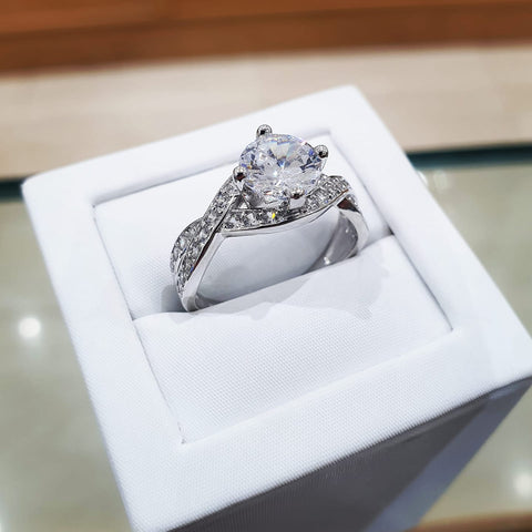 925 Sterling Silver Cz Solitaire With Infinity Band