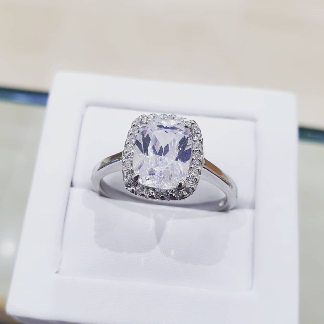925 Sterling Silver Cushion Centre Cz Ring