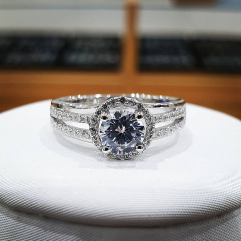 925 Sterling Silver Split Shank with Cz on Shoulders Ring